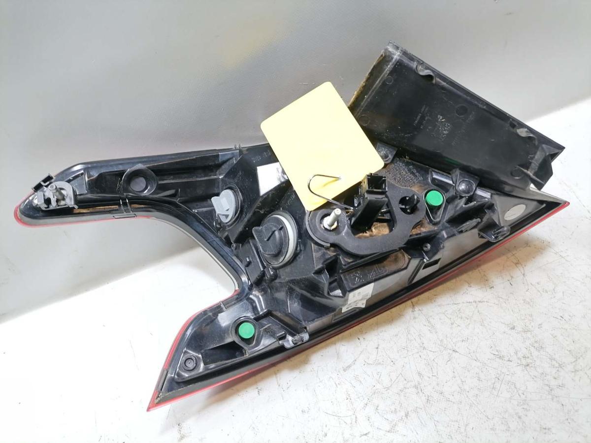 Peugeot 308SW 2 original R&uuml;cklicht R&uuml;ckleuchte Schlussleuchte rechts Kombi Facelift Bj.2017